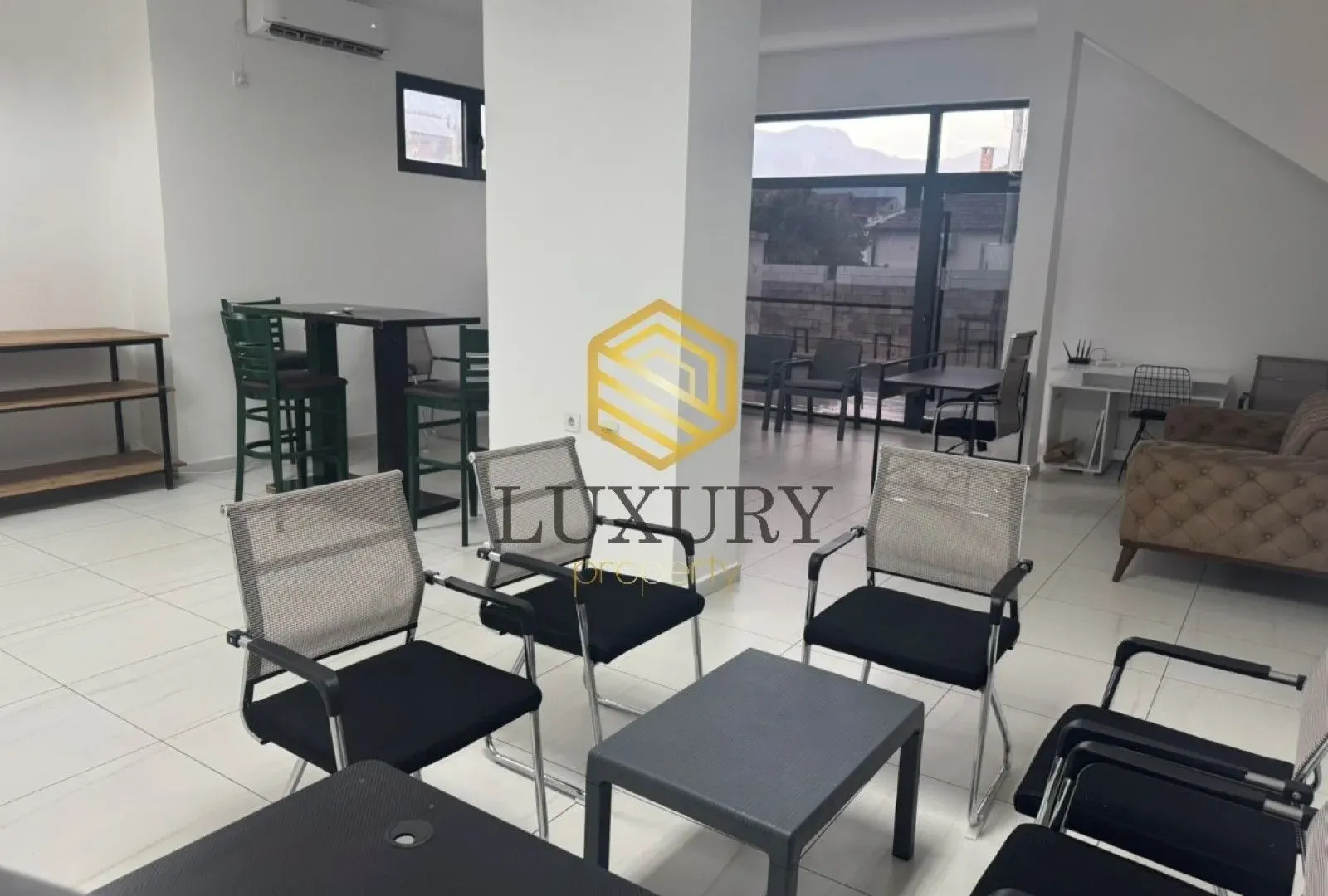 Rent, office space, 64m², Zagorič, Podgorica