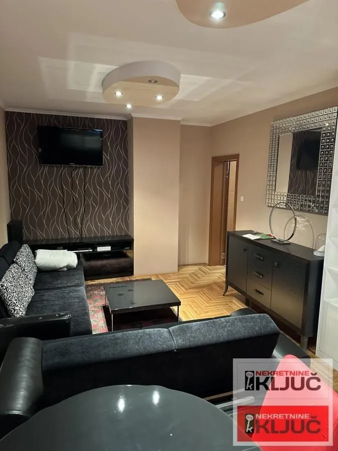 Izdavanje, trosoban stan, 72m², Nova Detelinara, Novi Sad Sve Podlokacije