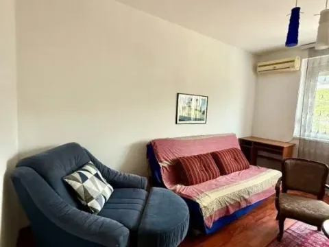 Rent, studio apartment, 21m², Savski Venac, Beograd - image 2