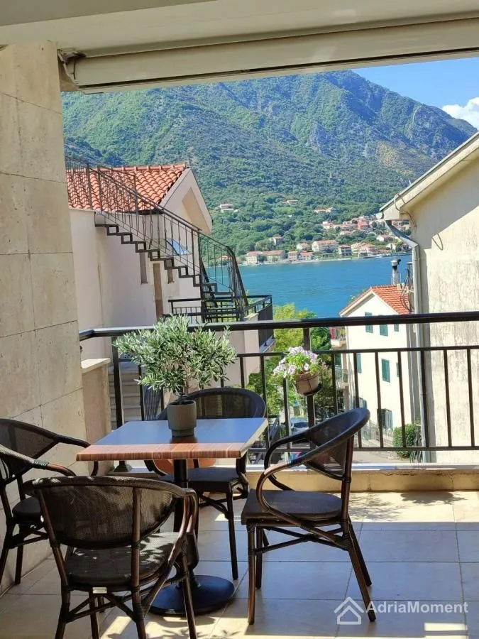 Prodaja, trosoban stan, 114m², Dobrota, Kotor
