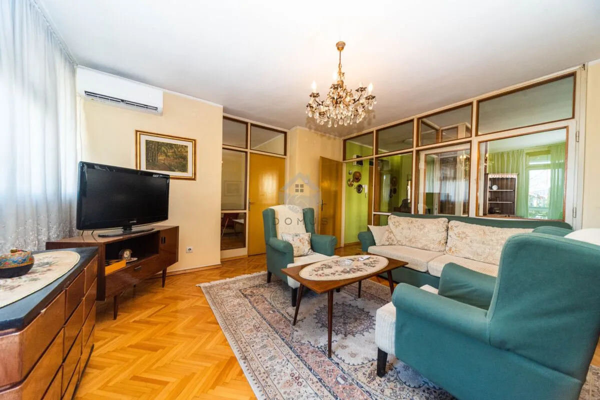 Izdavanje, trosoban stan, 105m², Preko Morače, Podgorica