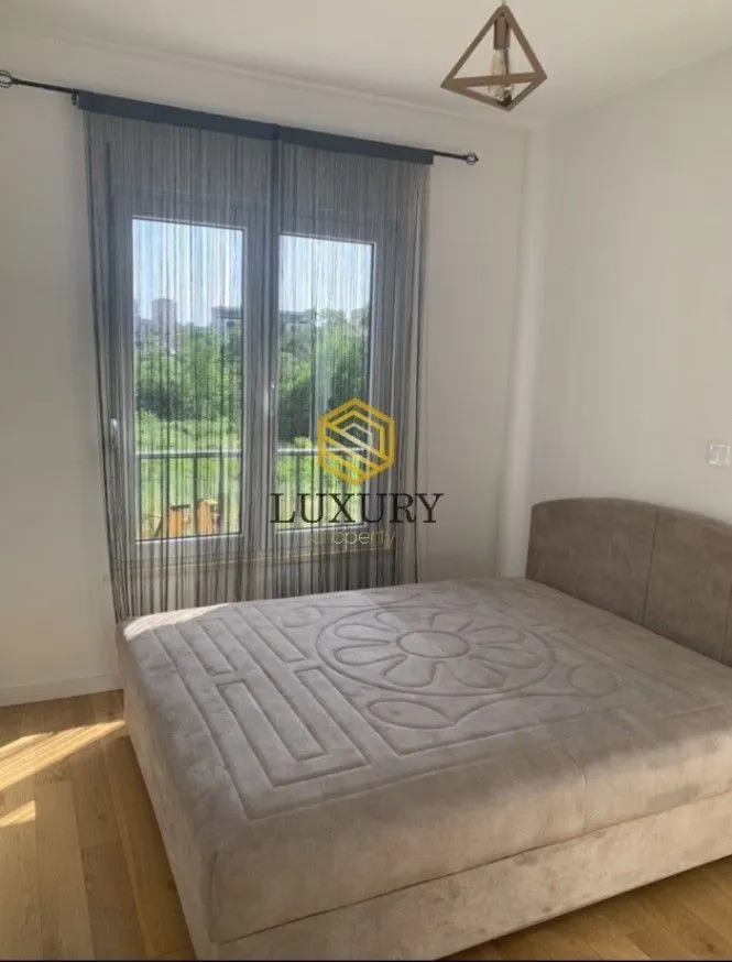Izdavanje, jednosoban stan, 42m², Centar, Podgorica