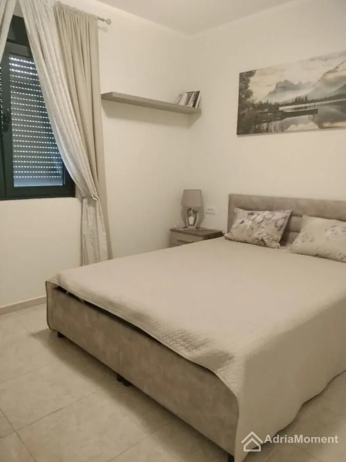 Prodaja, dvosoban stan, 75m², Dobrota, Kotor