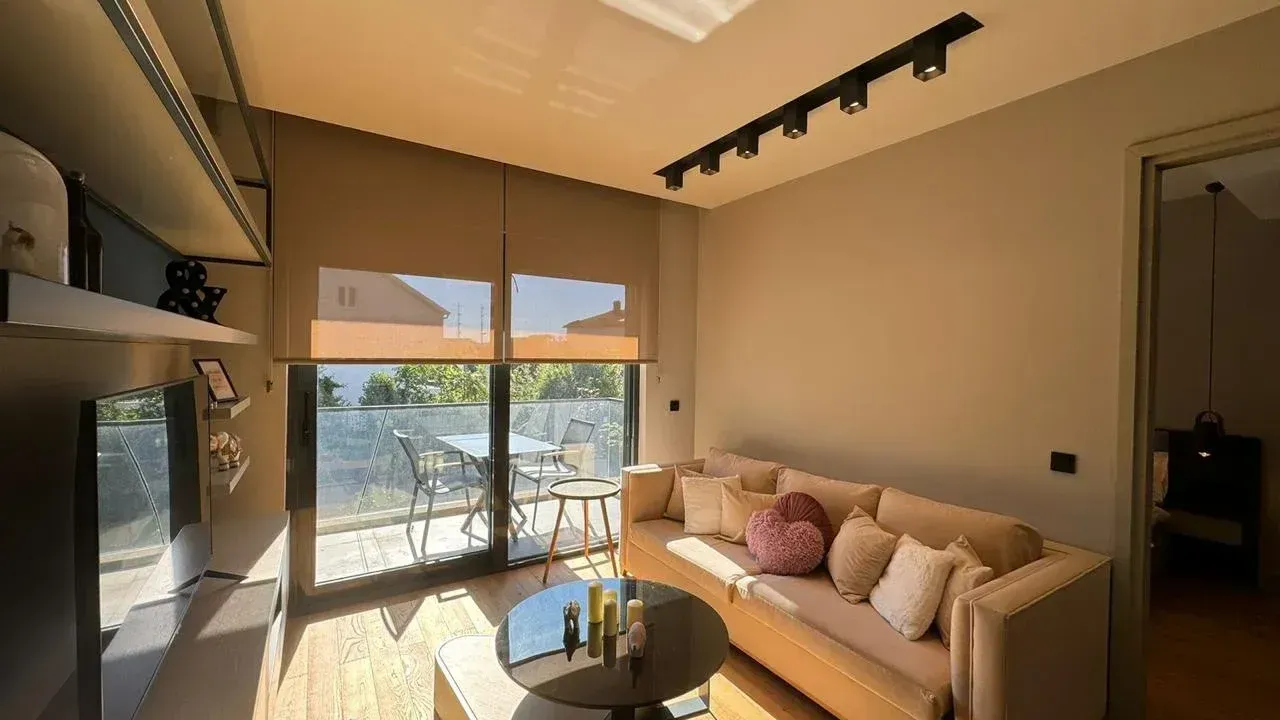 Izdavanje, stan, 46m², Tivat, Crna Gora