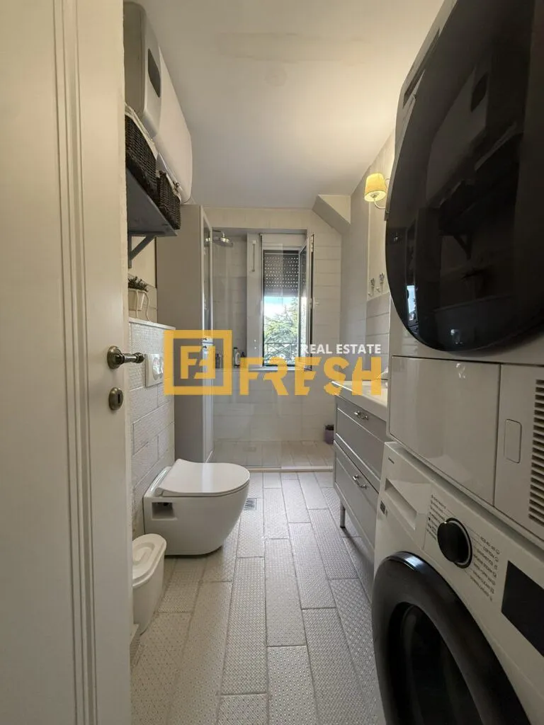Prodaja, trosoban stan, 68m², Centar, Podgorica