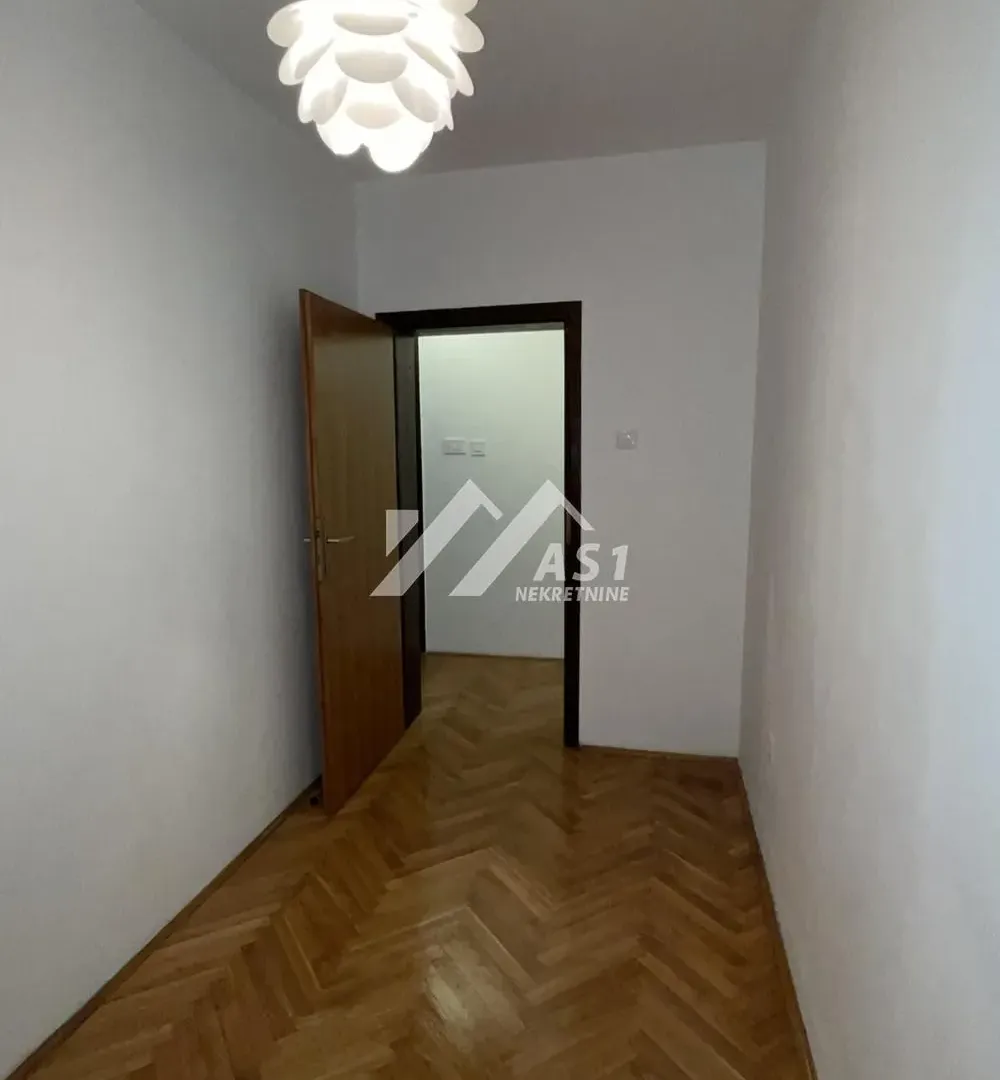 Rent, four bedroom apartment, 100m², Centar, Novi Sad