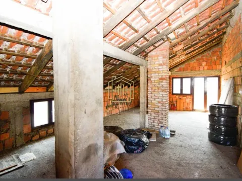 Prodaja, kuća, 260m², Stari Aerodrom, Podgorica - image 18