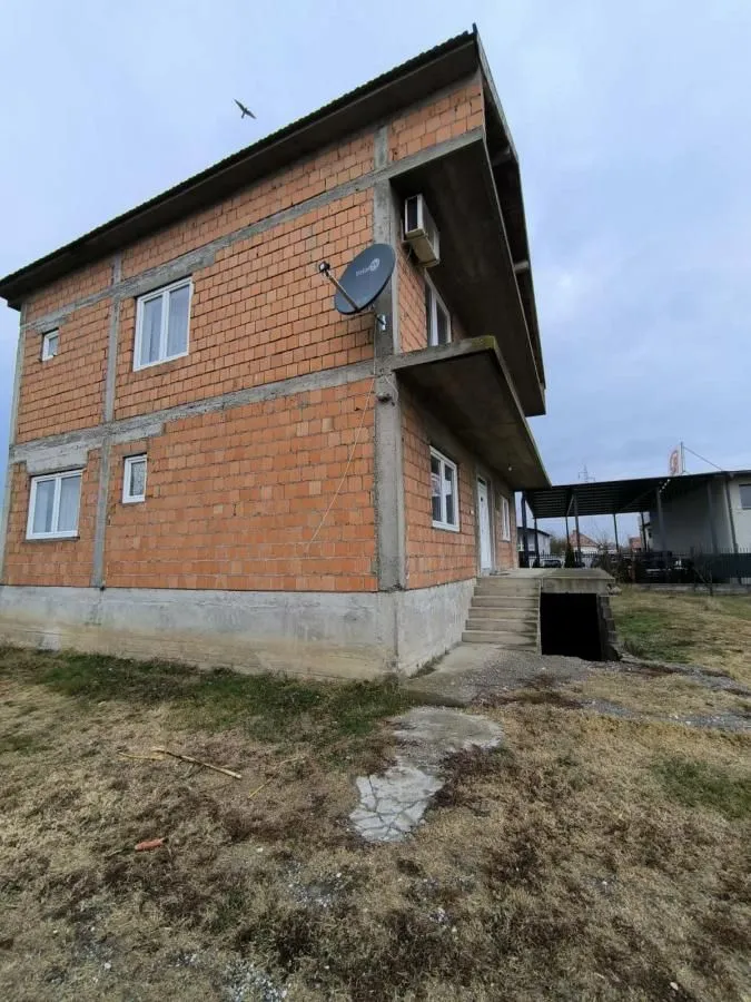 Prodaja, kuća, 194m², Ribare, Jagodina