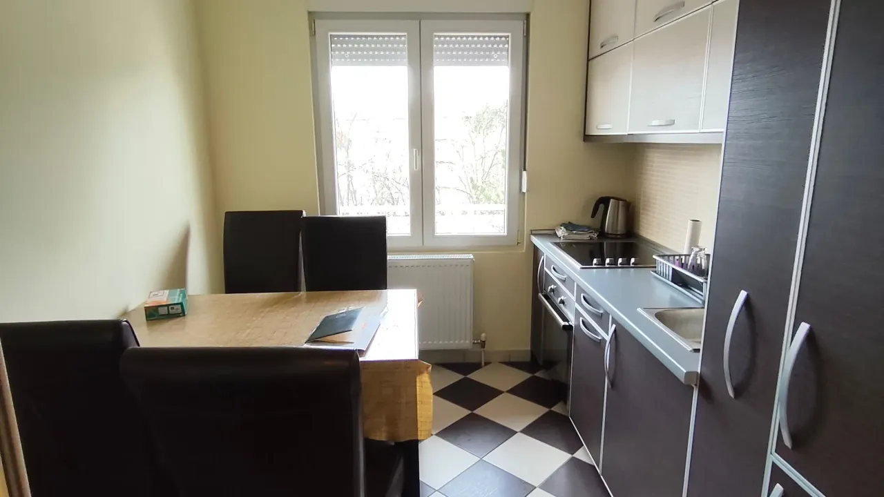 Prodaja, trosoban stan, 86m², Centar, Loznica