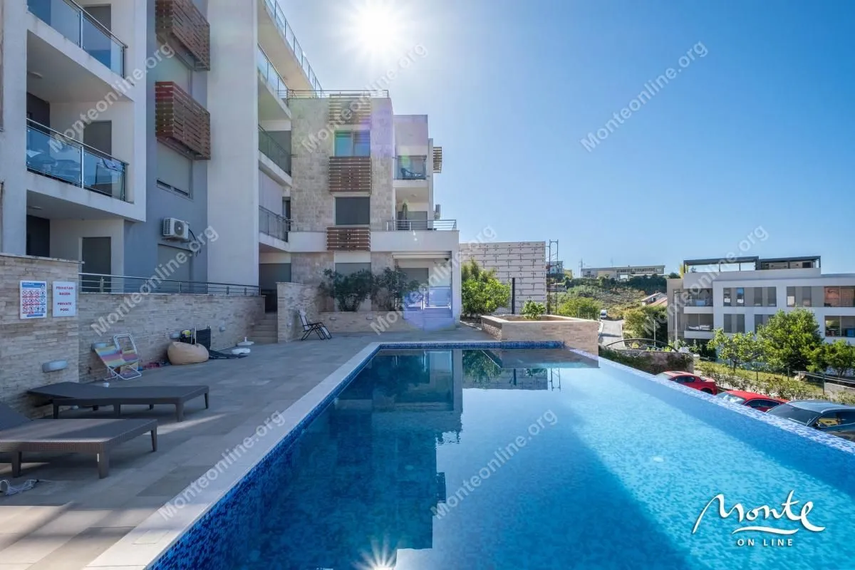 Prodaja, dvosoban stan, 87m², Tivat, Crna Gora