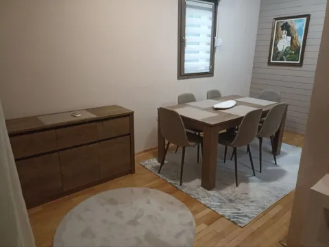 Izdavanje, dvosoban stan, Blok 5, Podgorica - image 6