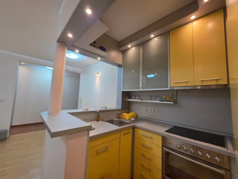 Prodaja, dvosoban stan, 70m², Centar, Budva - image 2