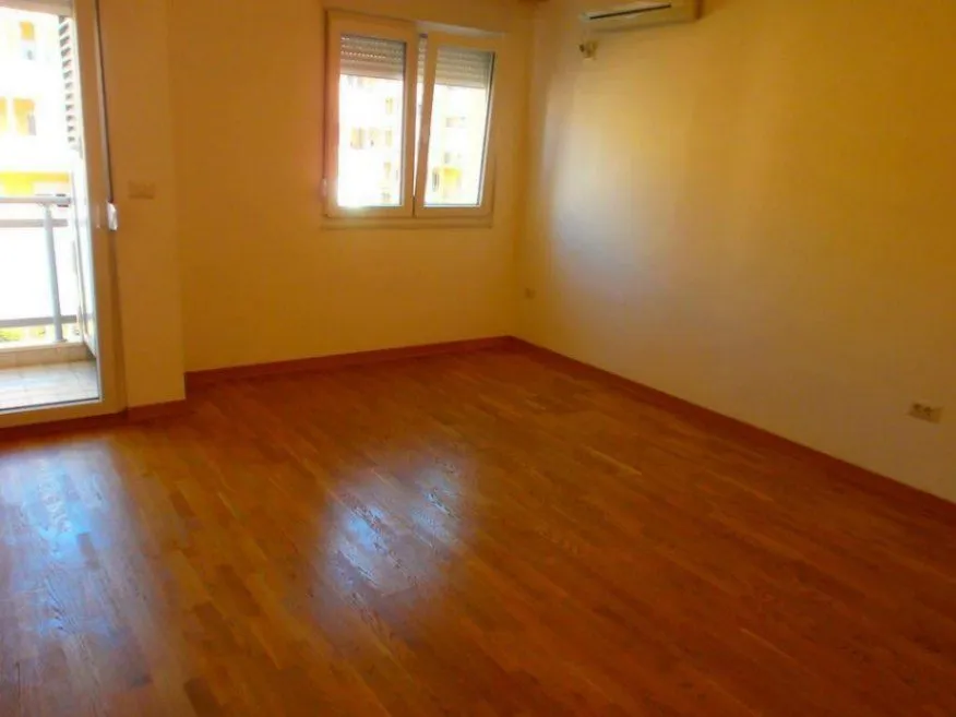 Izdavanje, jednosoban stan, 47m², City Kvart, Podgorica