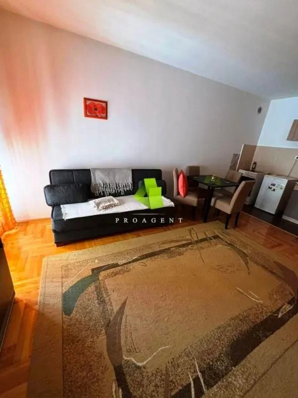Rent, apartment, 27m², Pantelej, Niš