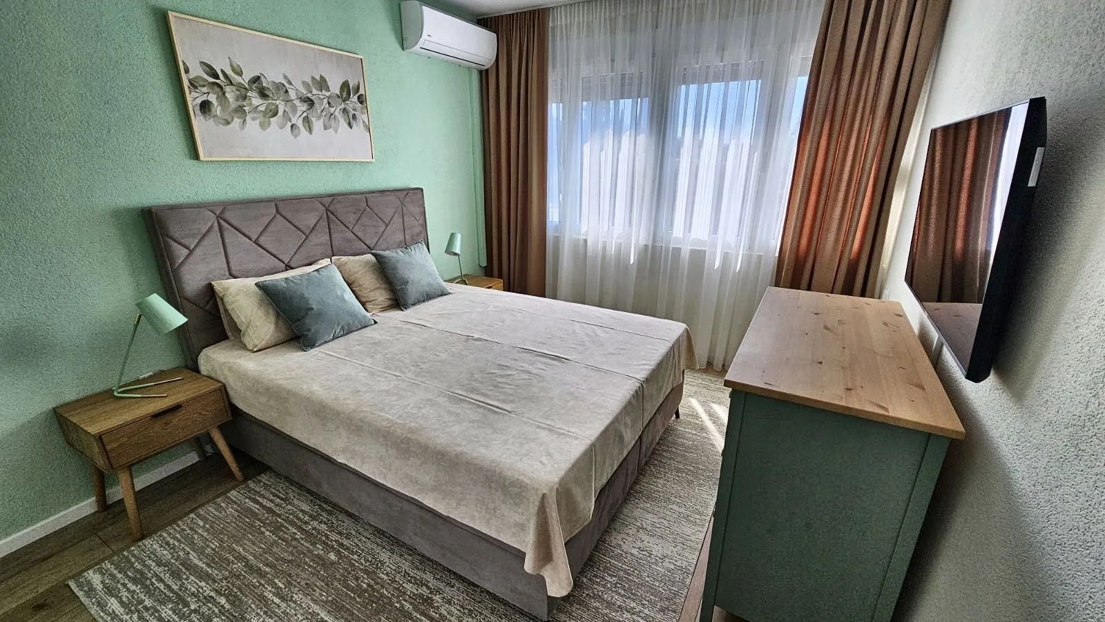 Rent, two bedroom apartment, 52m², Tivat, Crna Gora