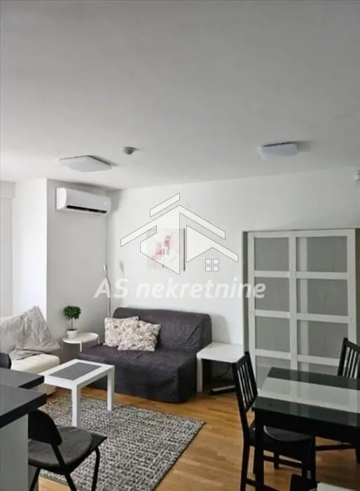 Rent, three bedroom apartment, 54m², Retenzija, Beograd
