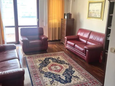 Izdavanje, jednosoban stan, 70m², Centar, Bar - image 3