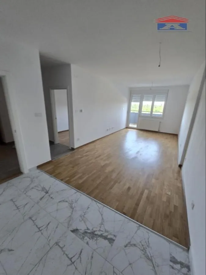 Prodaja, četvorosoban stan, 95m², Avijatičarsko naselje, Novi Sad Sve Podlokacije