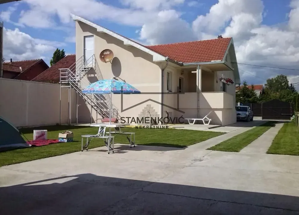 Prodaja, kuća, 199m², Veternik, Novi Sad Sve Podlokacije