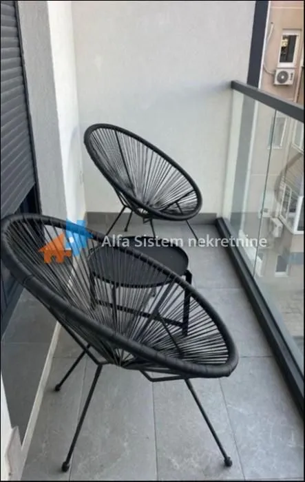 Izdavanje, stan, 41m², Vračar Sve Podlokacije, Beograd