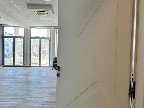 Rent, office space, 120m², Preko Morače, Podgorica - image 12