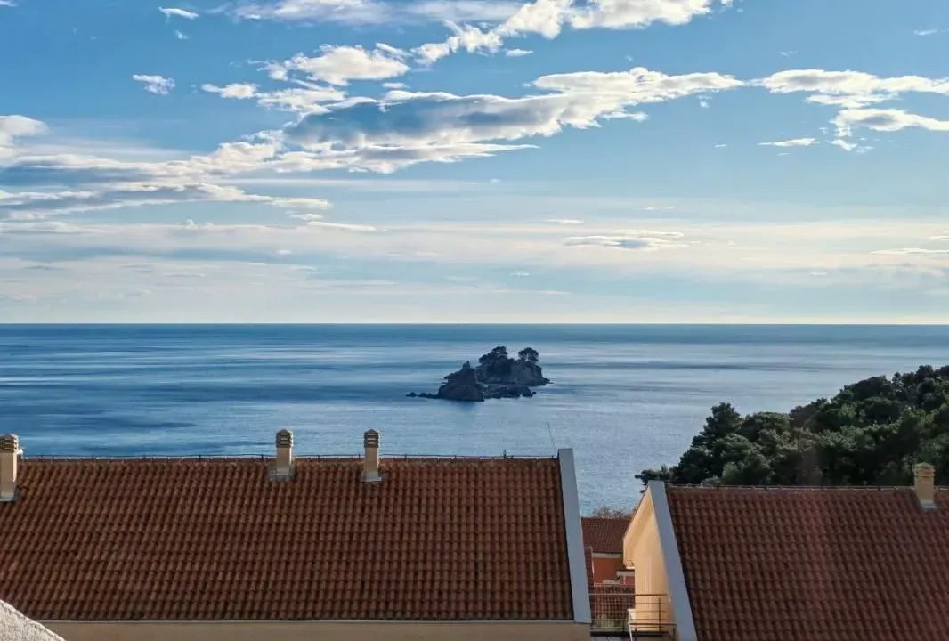 Sale, one bedroom apartment, 41m², Petrovac, Budva