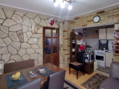 Prodaja, kuća, 226m², Klupci, Loznica - image 10