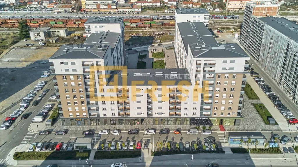 Prodaja, trosoban stan, 104m², Stari Aerodrom, Podgorica