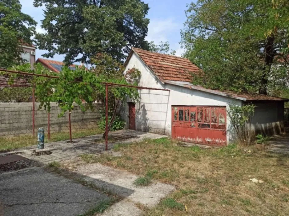 Prodaja, kuća, 582m², Centar, Nikšić