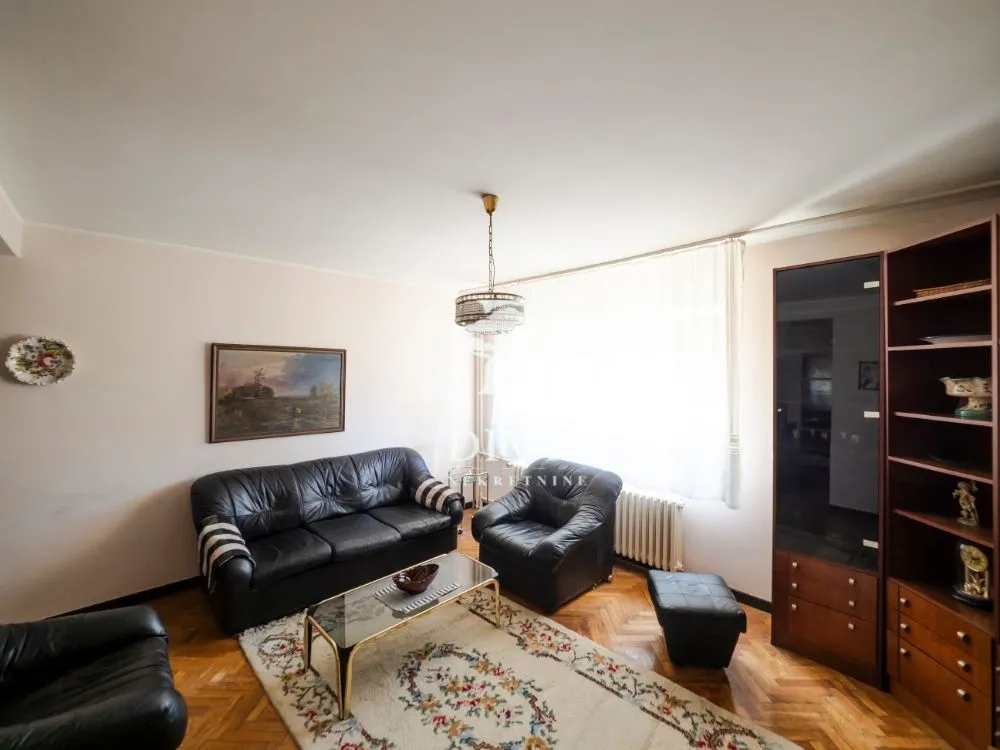 Prodaja, kuća, 103m², Dedinje Sve Podlokacije, Beograd