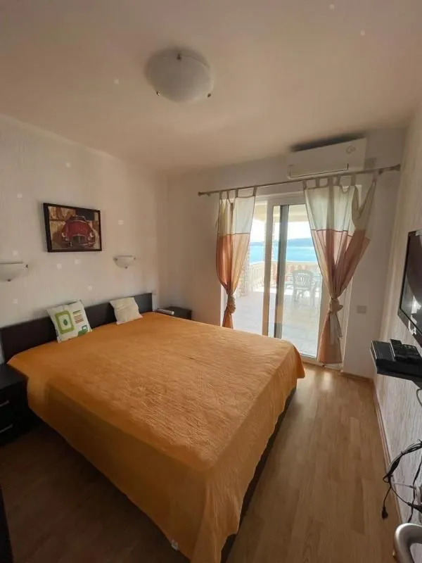 Prodaja, kuća, 430m², Baošići, Herceg Novi