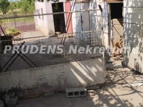 Sale, house, 300m², Dobanovci, Surčin - image 9