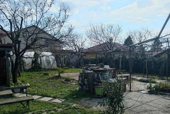 Prodaja, kuća, 209m², Surčin, Beograd