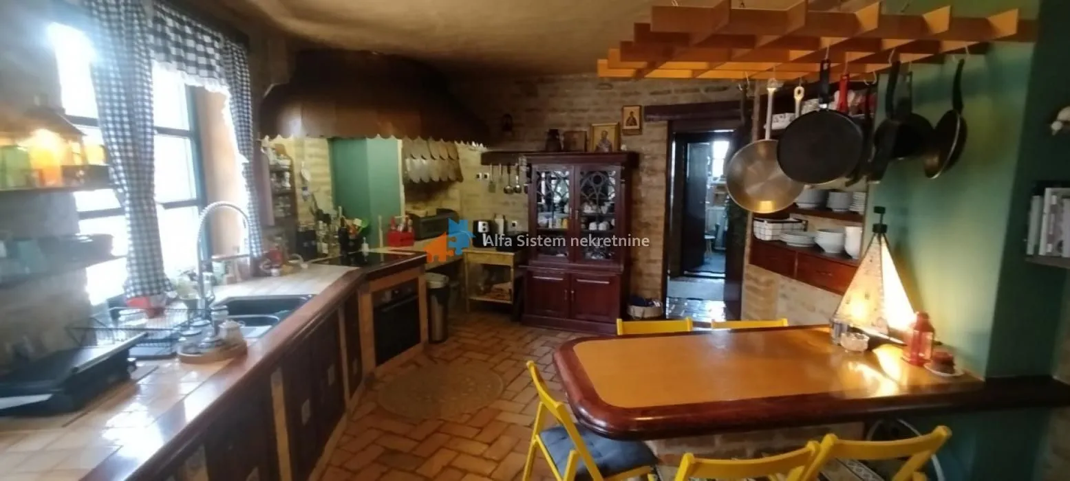 Rent, house, 360m², Banjica, Voždovac Sve Podlokacije