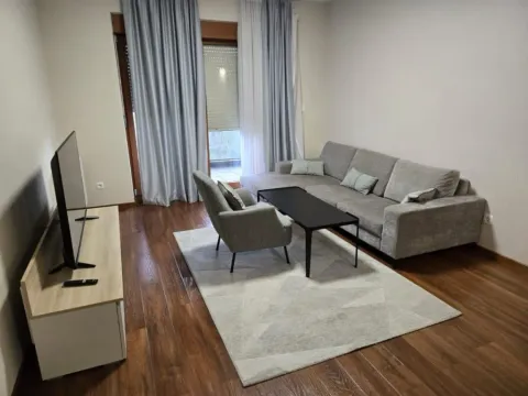 Izdavanje, dvosoban stan, 70m², Master Kvart, Podgorica - image 4