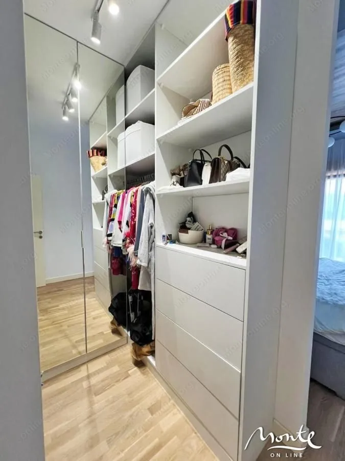 Sale, one bedroom apartment, 54m², Dobrota, Kotor