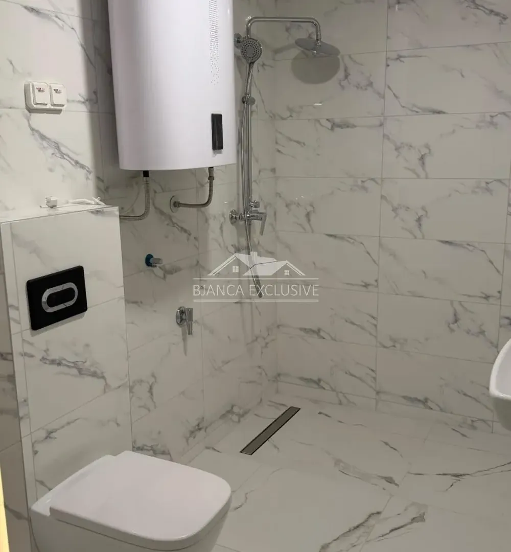 Prodaja, trosoban stan, 66m², Zemun Gornji Grad, Zemun Sve Podlokacije