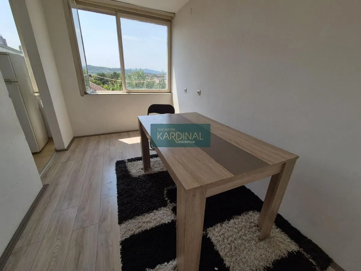 Prodaja, dvosoban stan, 60m², Kajsijar, Jagodina
