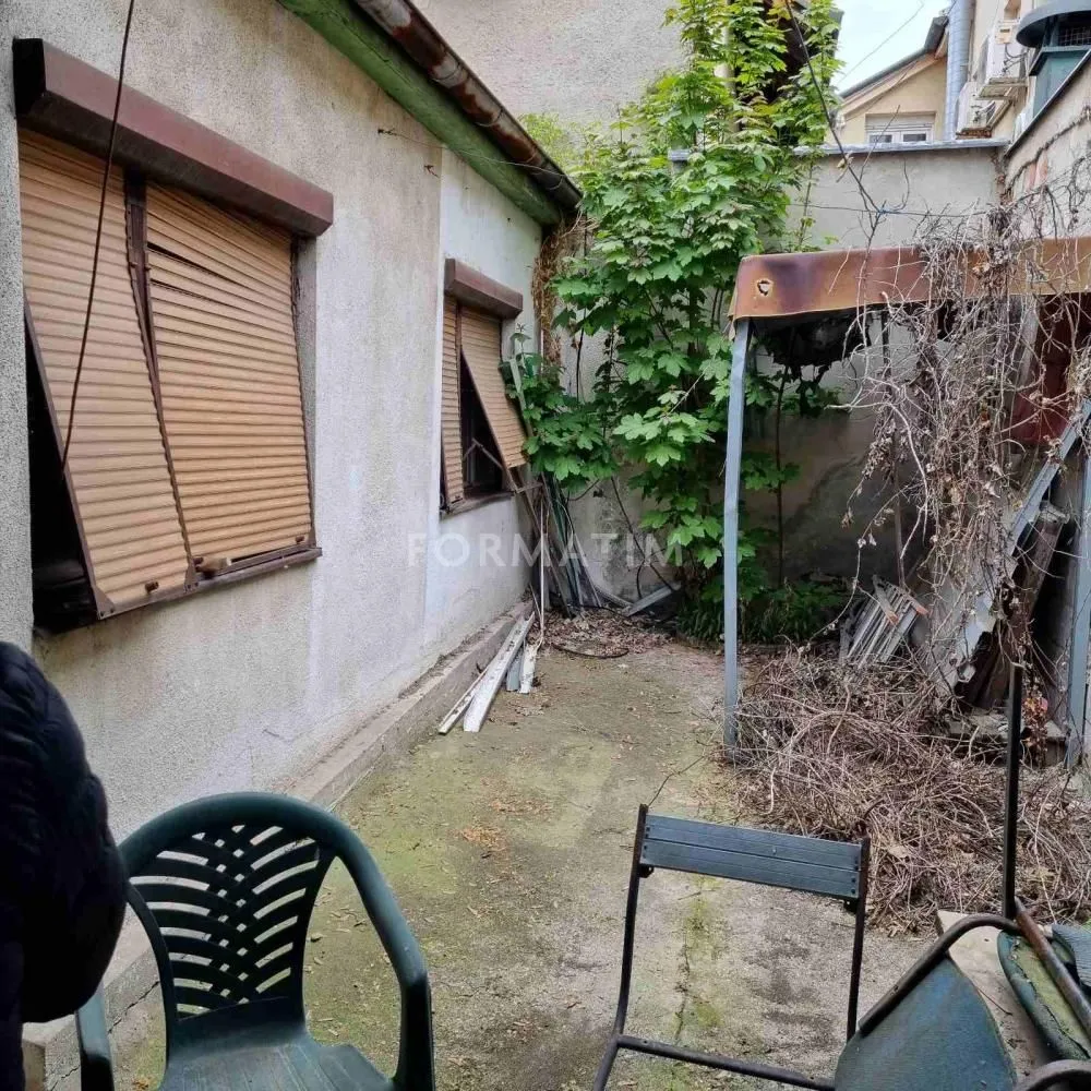Sale, house, 45m², Zemun Sve Podlokacije, Beograd