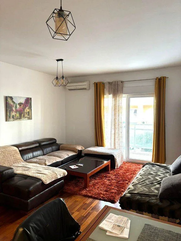 Izdavanje, jednosoban stan, 54m², City Kvart, Podgorica
