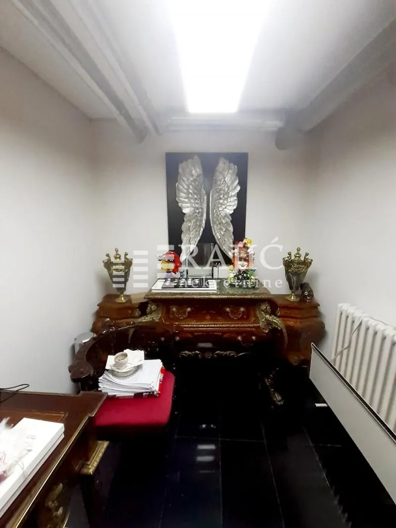 Rent, office space, 110m², Stari Grad, Beograd