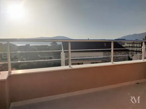 Rent, three bedroom apartment, 99m², Centar, Tivat - image 12