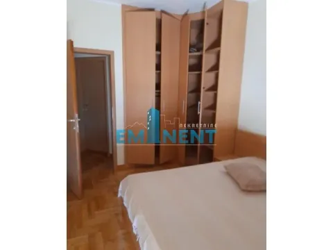 Izdavanje, trosoban stan, 80m², Južni Bulevar, Vračar Sve Podlokacije - image 8