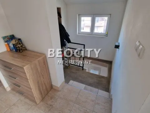 Prodaja, kuća, 250m², Mali Mokri Lug, Zvezdara Sve Podlokacije - image 2