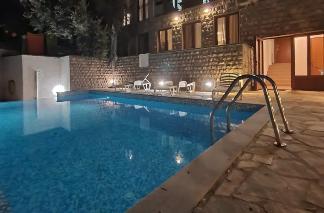 Prodaja, trosoban stan, 67m², Petrovac, Budva