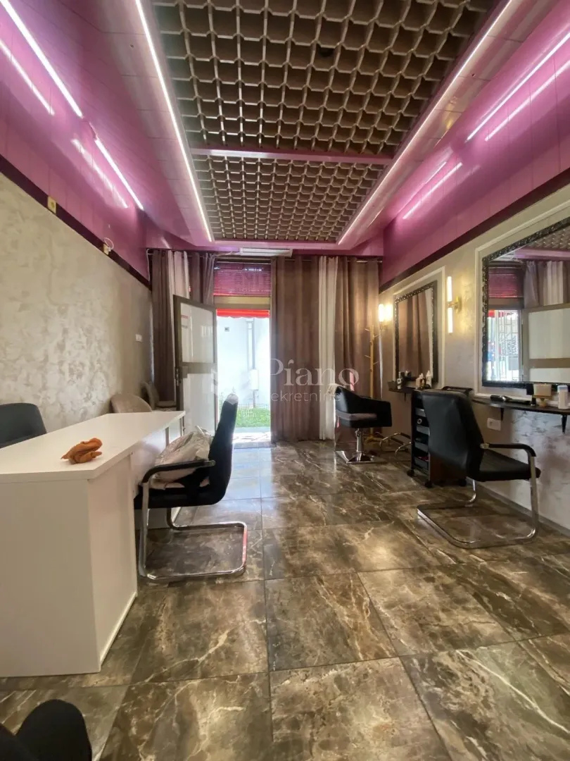 Izdavanje, poslovni prostor, 35m², Pejton, Podgorica