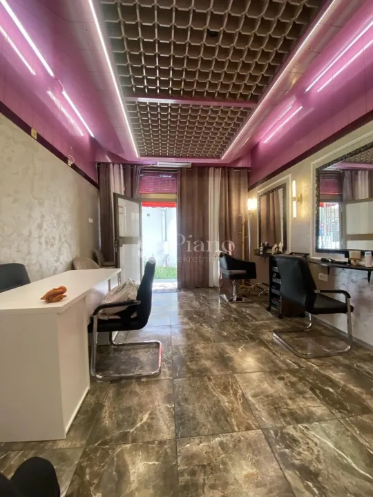 Rent, office space, 35m², Pejton, Podgorica