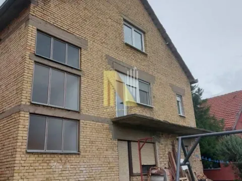 Prodaja, kuća, 184m², Temerin, Novi Sad