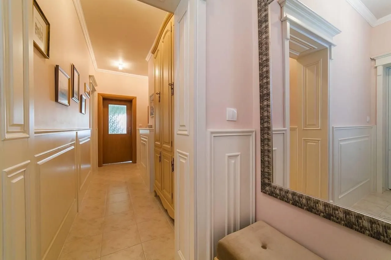 Prodaja, dvosoban stan, 93m², Kalimanj, Tivat