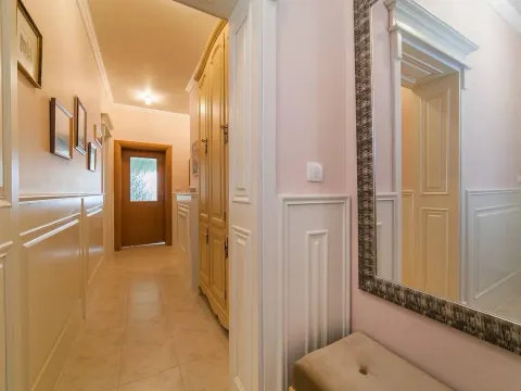 Prodaja, dvosoban stan, 93m², Kalimanj, Tivat - image 4